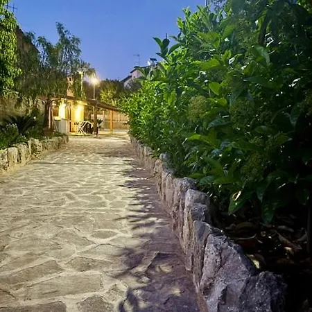 Summer House *
